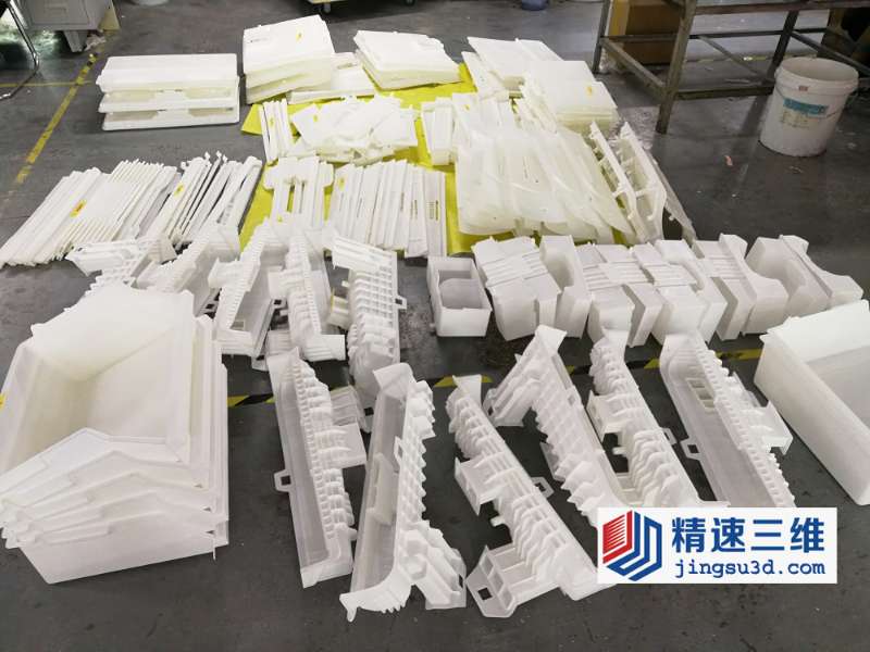 塑膠產(chǎn)品不用開模能小批量生產(chǎn)嗎？模具太貴了怎么解決？